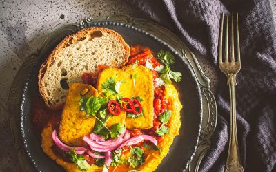 Hummshuka czyli shakshuka na hummusie